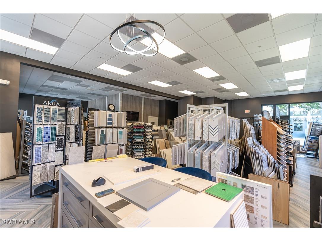 2770 Davis Boulevard #9 UNITS Naples FL 34104 225017523 image8