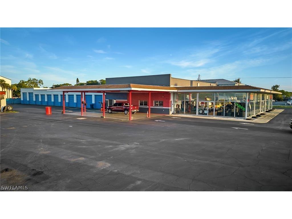 2800 & 2804/2808 Fowler Street Fort Myers FL 33901 223000734 image1