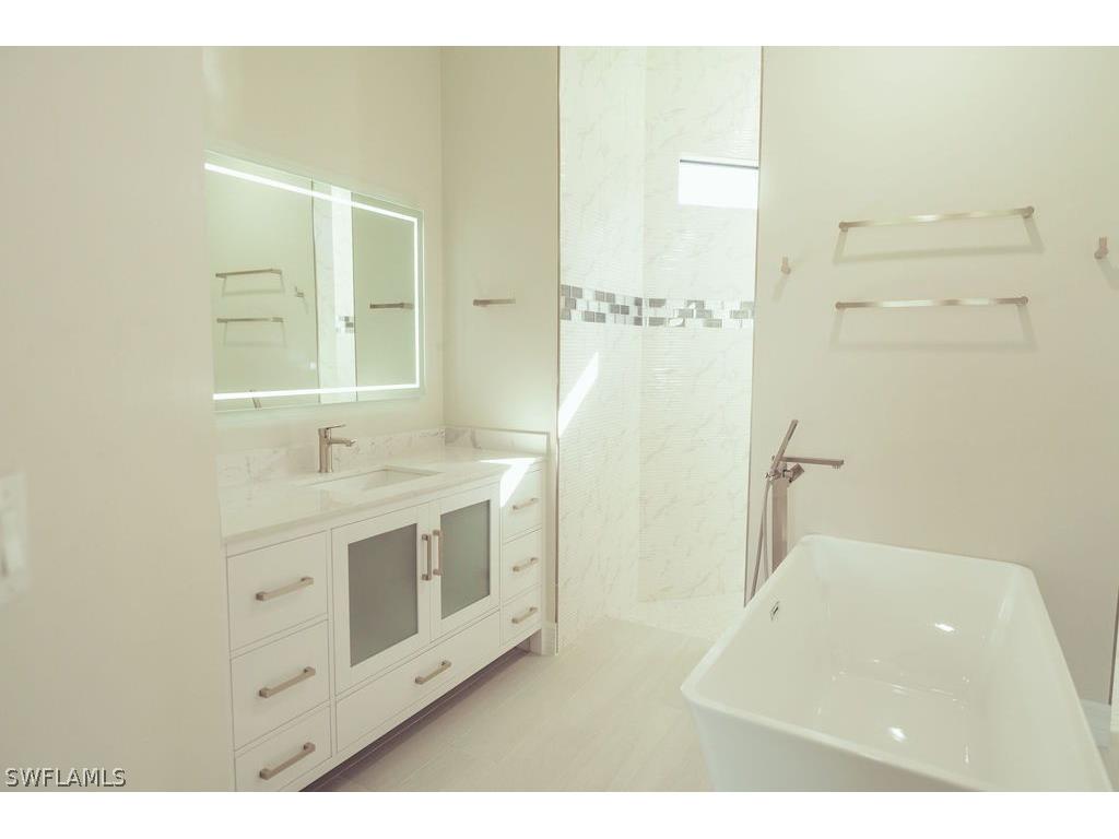 2801 West Road Fort Myers FL 33905 224047228 image13