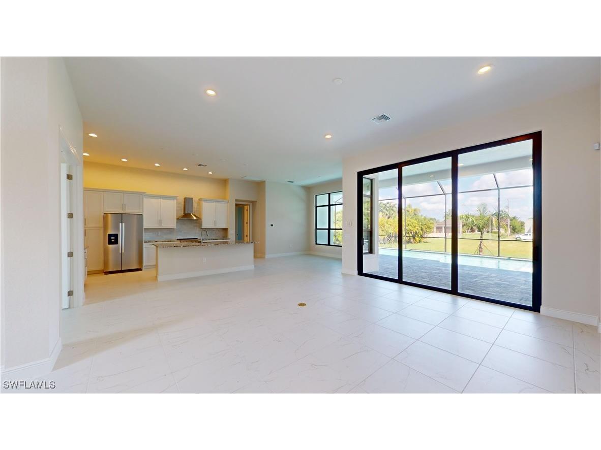 2809 Cape Coral Parkway W Cape Coral FL 33914 223067091 image4