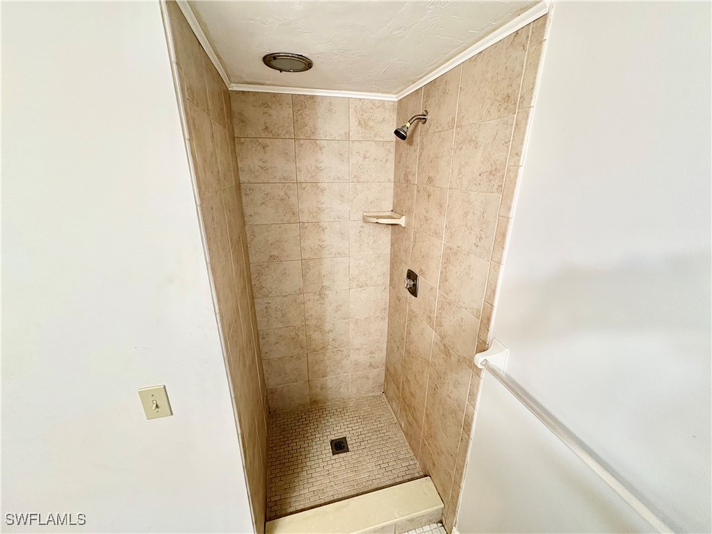 28100 Pine Haven Way #6 Bonita Springs FL 34135 225054865 image5