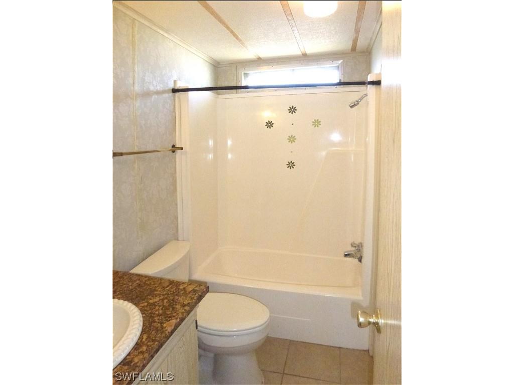 2820 Breezewood Drive North Fort Myers FL 33917 224018446 image17