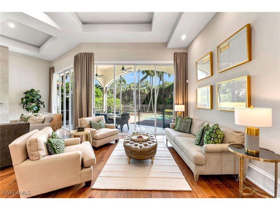 2822 Capistrano Way Naples FL 34105 224075354 image1