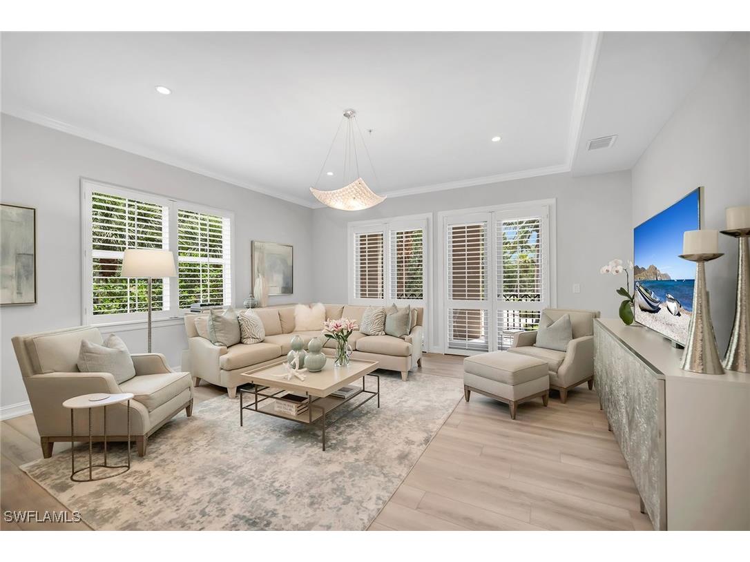 2839 Tiburon Boulevard E #102 Naples FL 34109 225048610 image1