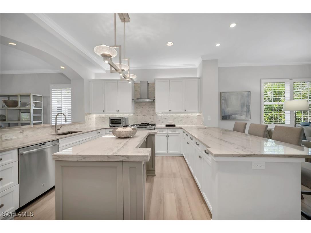 2839 Tiburon Boulevard E #102 Naples FL 34109 225048610 image4