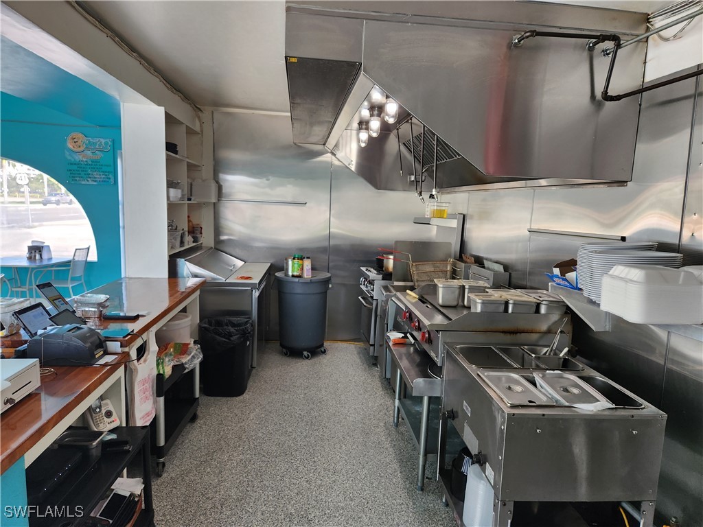 2847 Cleveland Avenue Fort Myers FL 33901 224089528 image17