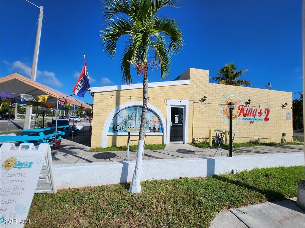 2847 Cleveland Avenue Fort Myers FL 33901 224089528 image2