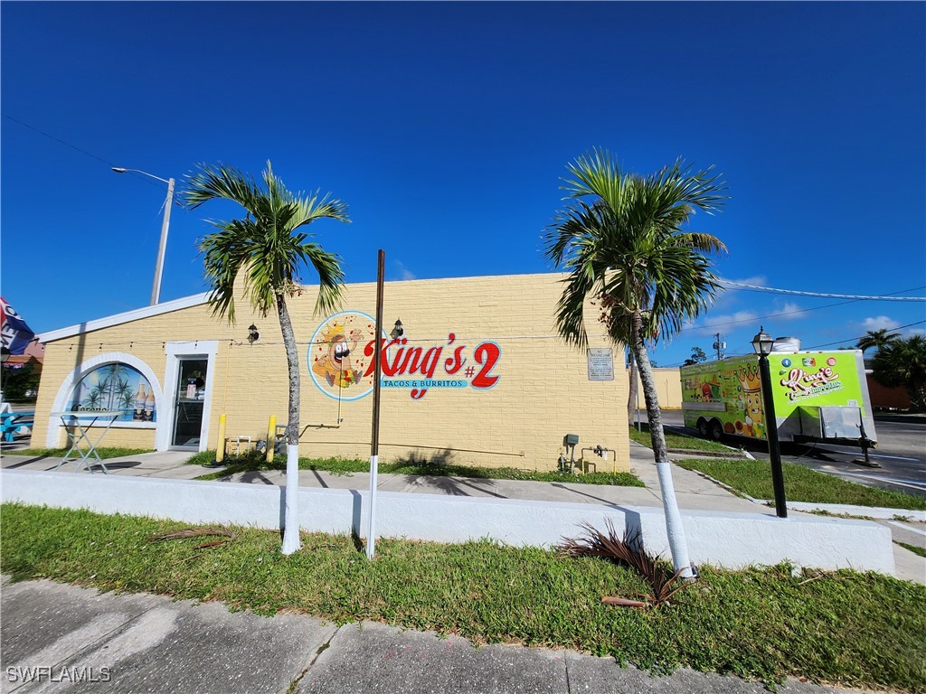 2847 Cleveland Avenue Fort Myers FL 33901 224089528 image3