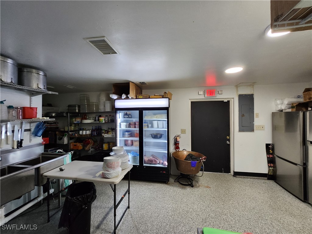 2847 Cleveland Avenue Fort Myers FL 33901 224089528 image30