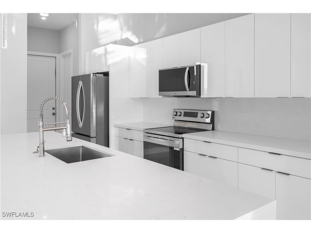 2848 NW 3rd Terrace Cape Coral FL 33993 224103714 image9