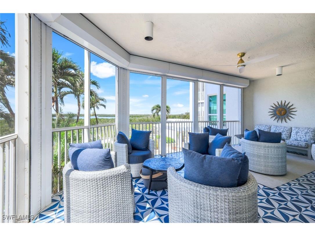 285 Grande Way #402 Naples FL 34110 225027299 image2