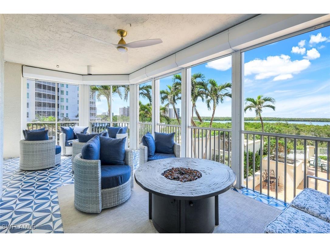 285 Grande Way #402 Naples FL 34110 225027299 image3