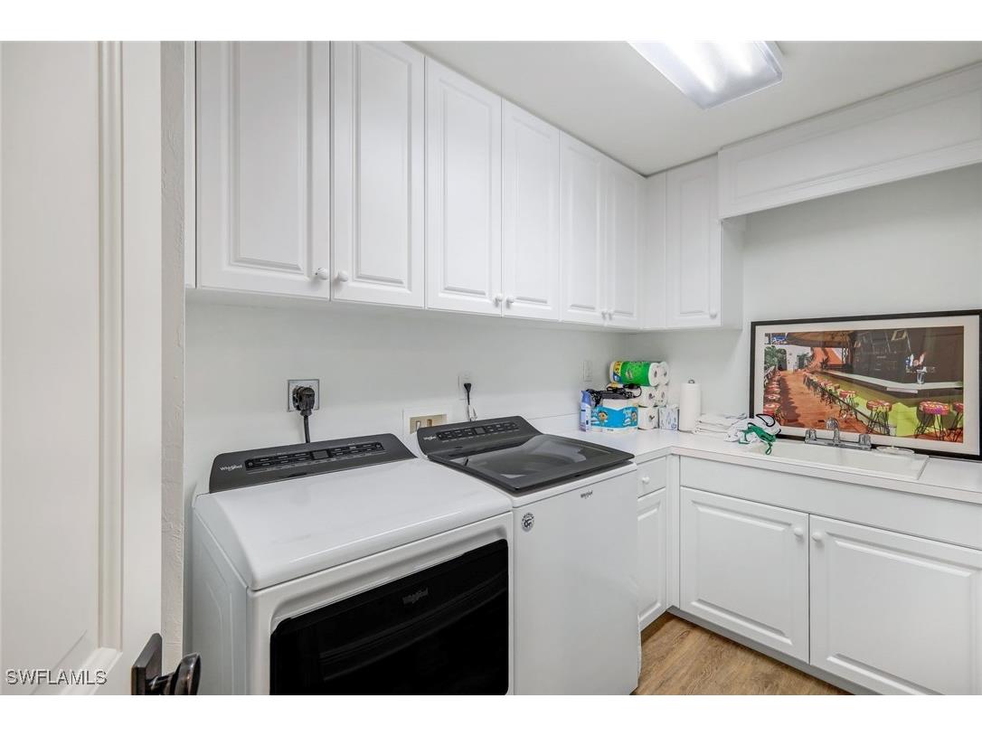 285 Grande Way #402 Naples FL 34110 225027299 image33