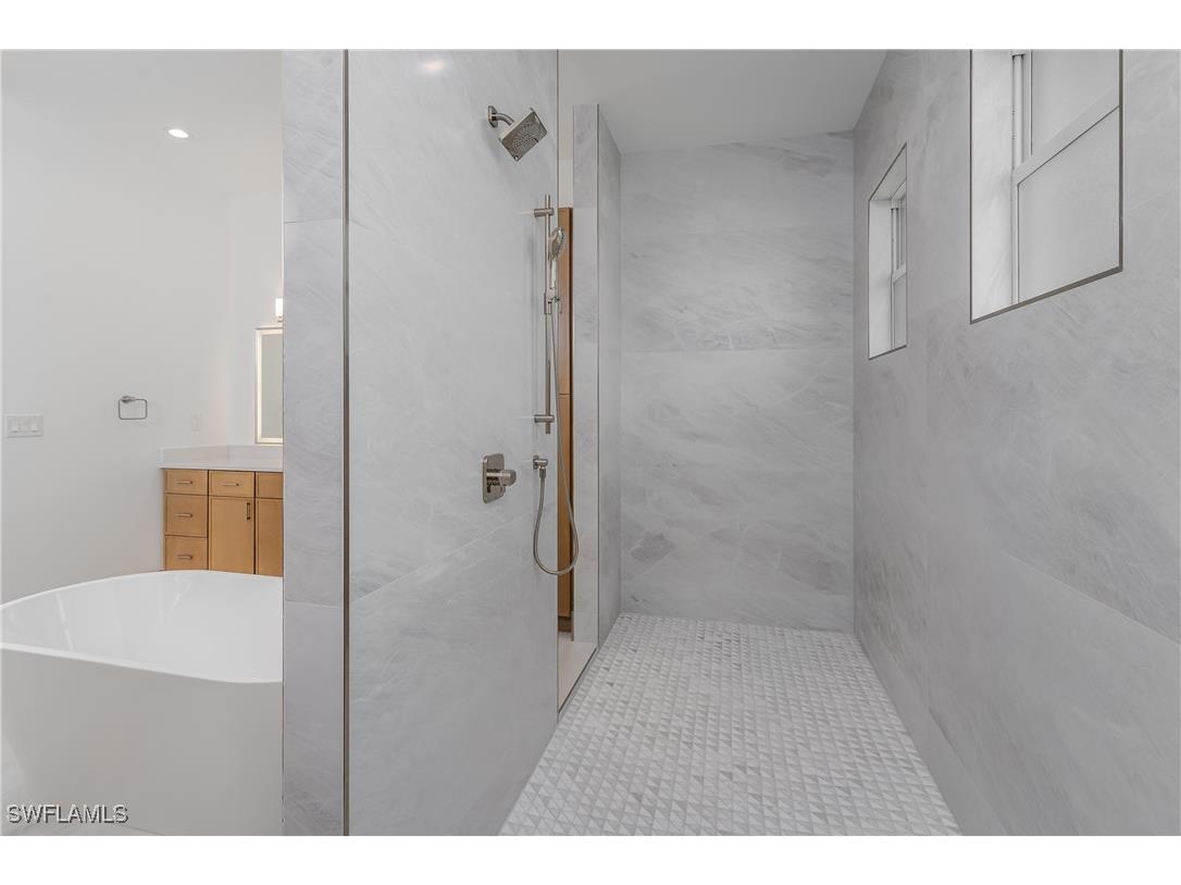 2854 Coach House Way Naples FL 34105 225050126 image25