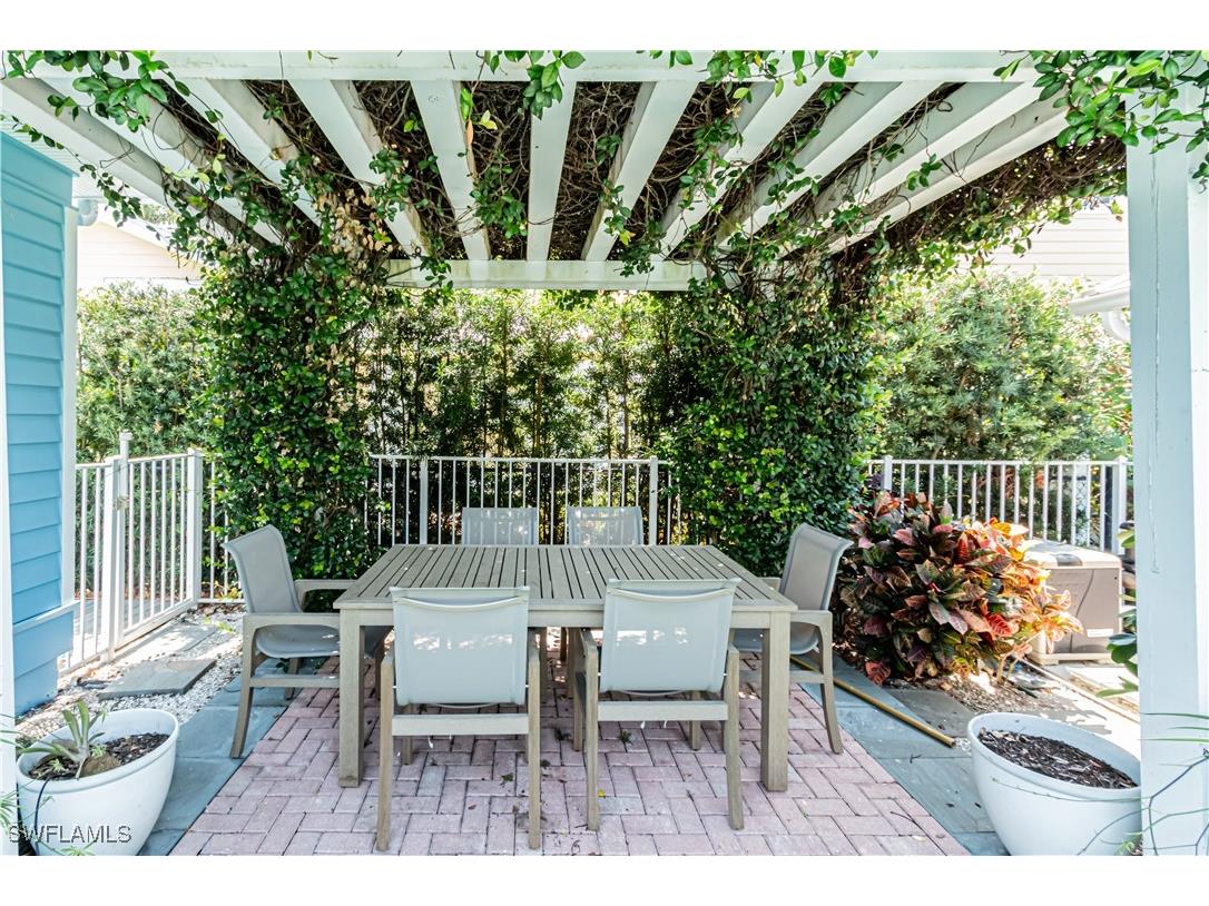 287 11th Avenue S Naples FL 34102 225037535 image25