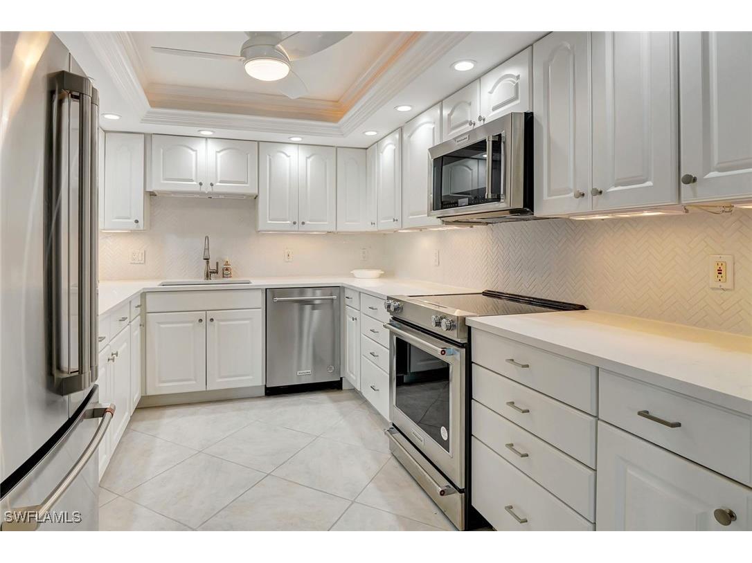 2880 Gulf Shore Boulevard N #410 Naples FL 34103 225033467 image16