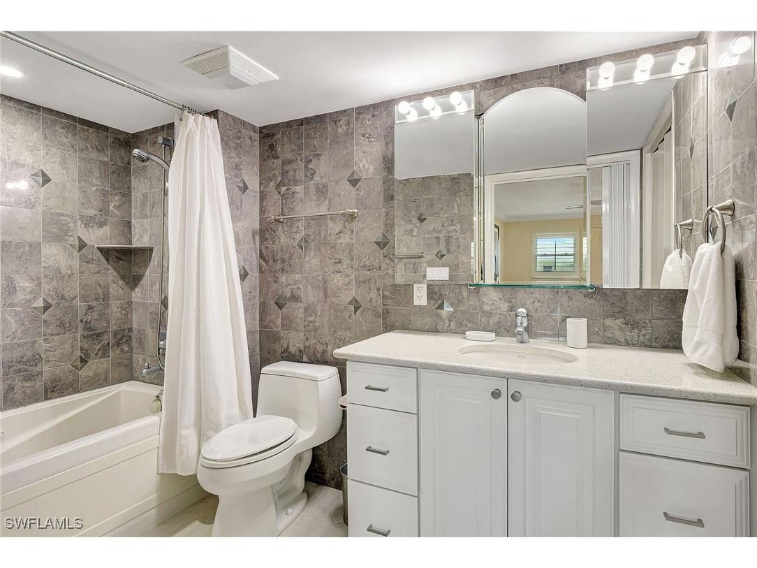 2880 Gulf Shore Boulevard N #410 Naples FL 34103 225033467 image29