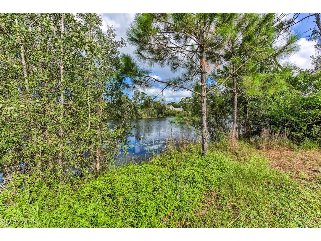 29 Caribbean Road Naples FL 34108 225003539 image2