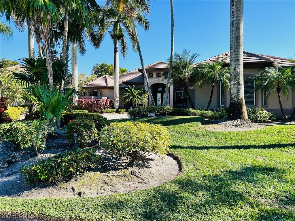 2948 Gardens Boulevard Naples FL 34105 224010063 image1