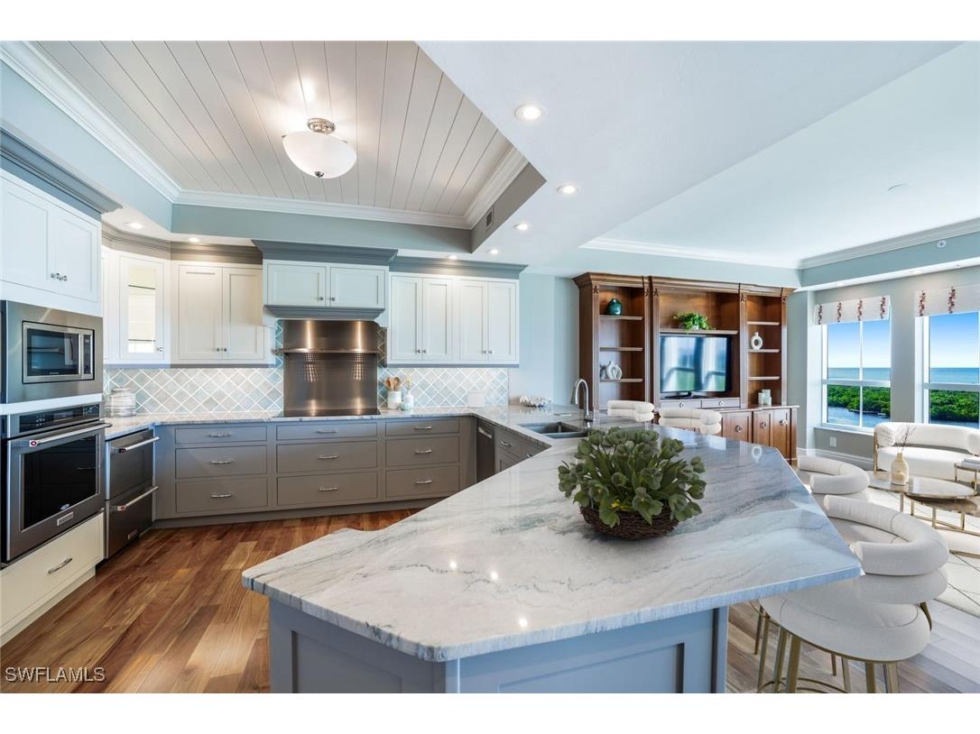 295 Grande Way #1004 Naples FL 34110 224079604 image1