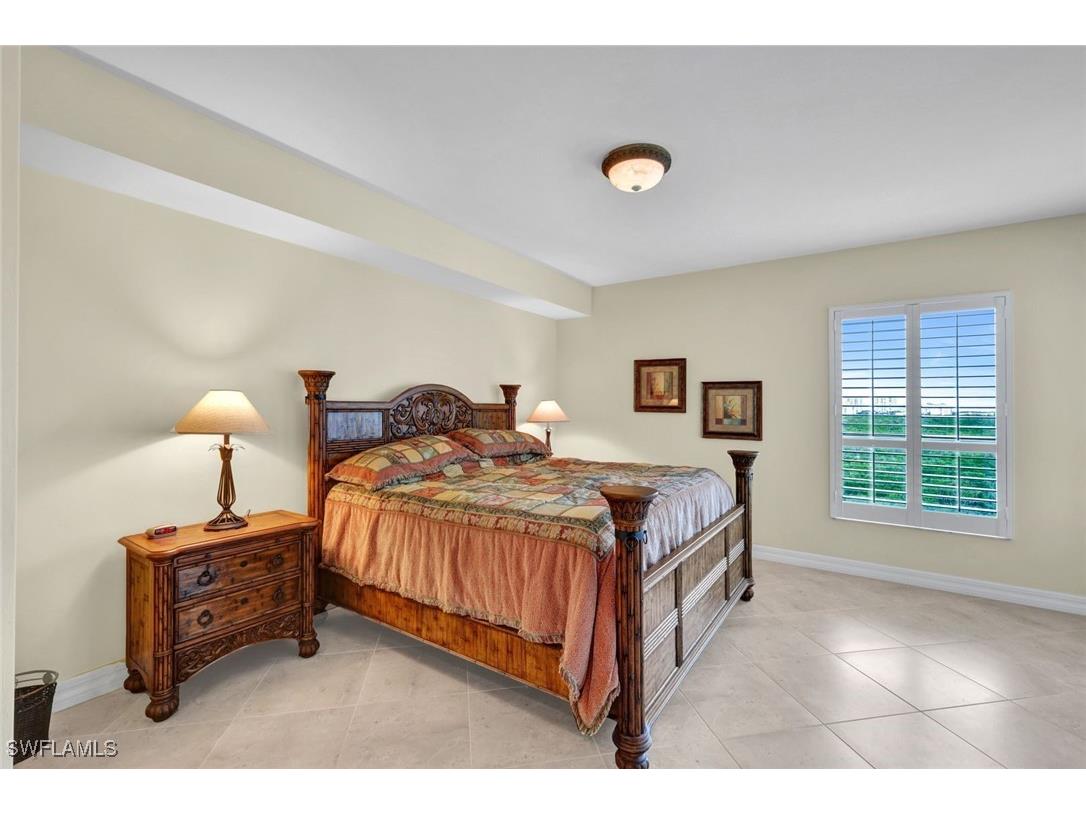 295 Grande Way #405 Naples FL 34110 225009976 image15