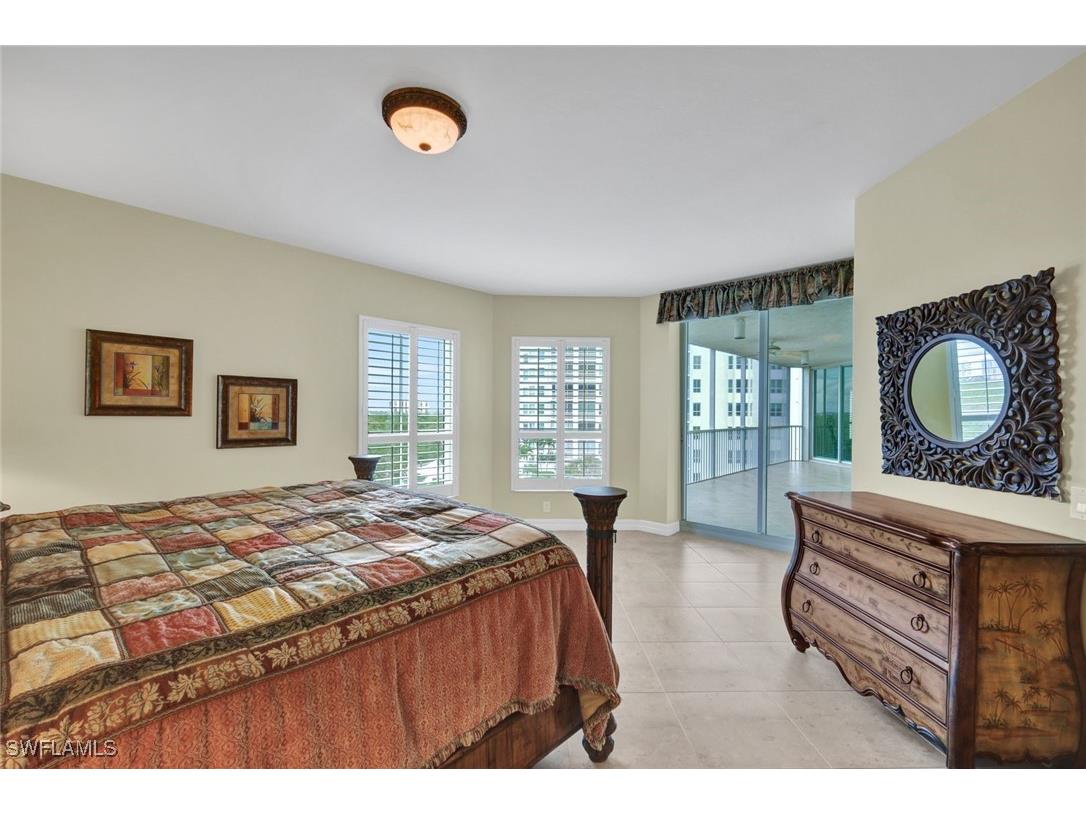 295 Grande Way #405 Naples FL 34110 225009976 image16