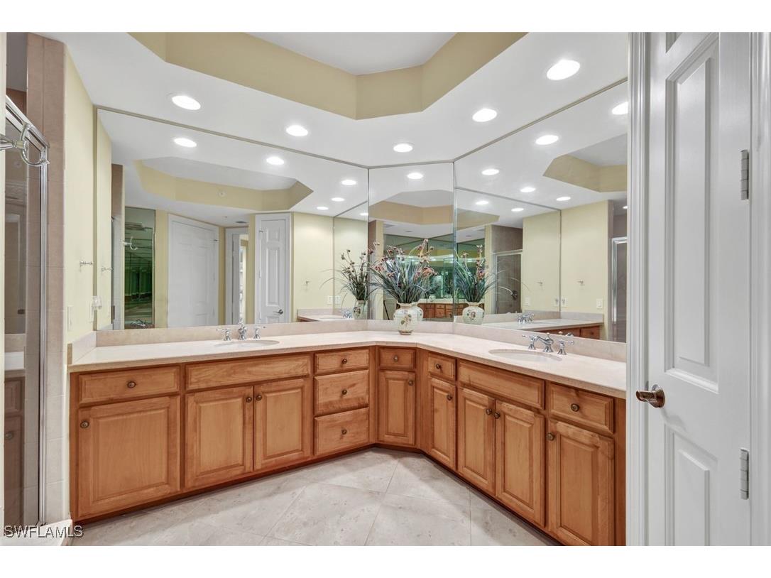 295 Grande Way #405 Naples FL 34110 225009976 image18