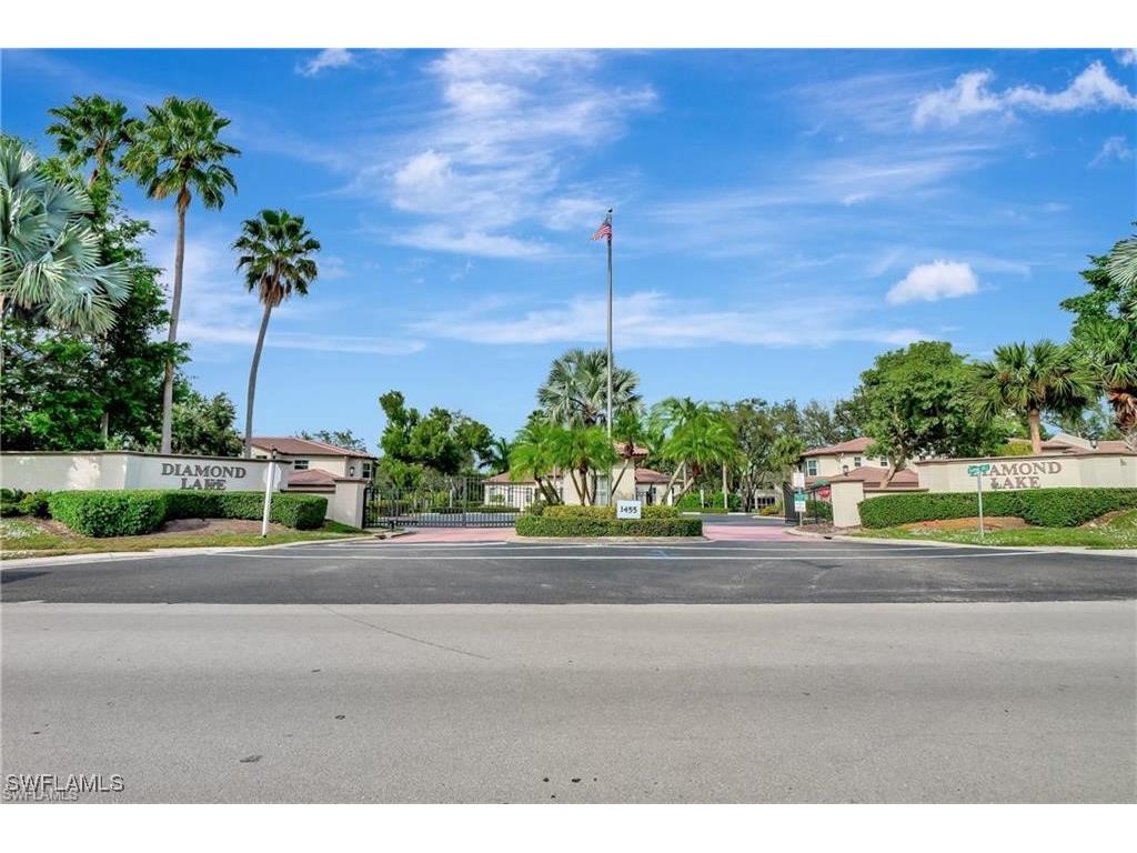 300 Diamond Circle #302 Naples FL 34110 225049457 image13