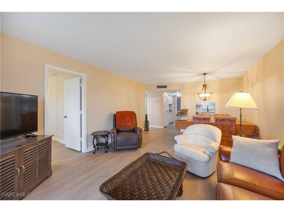 300 Forest Lakes Boulevard #210 Naples FL 34105 225010787 image11