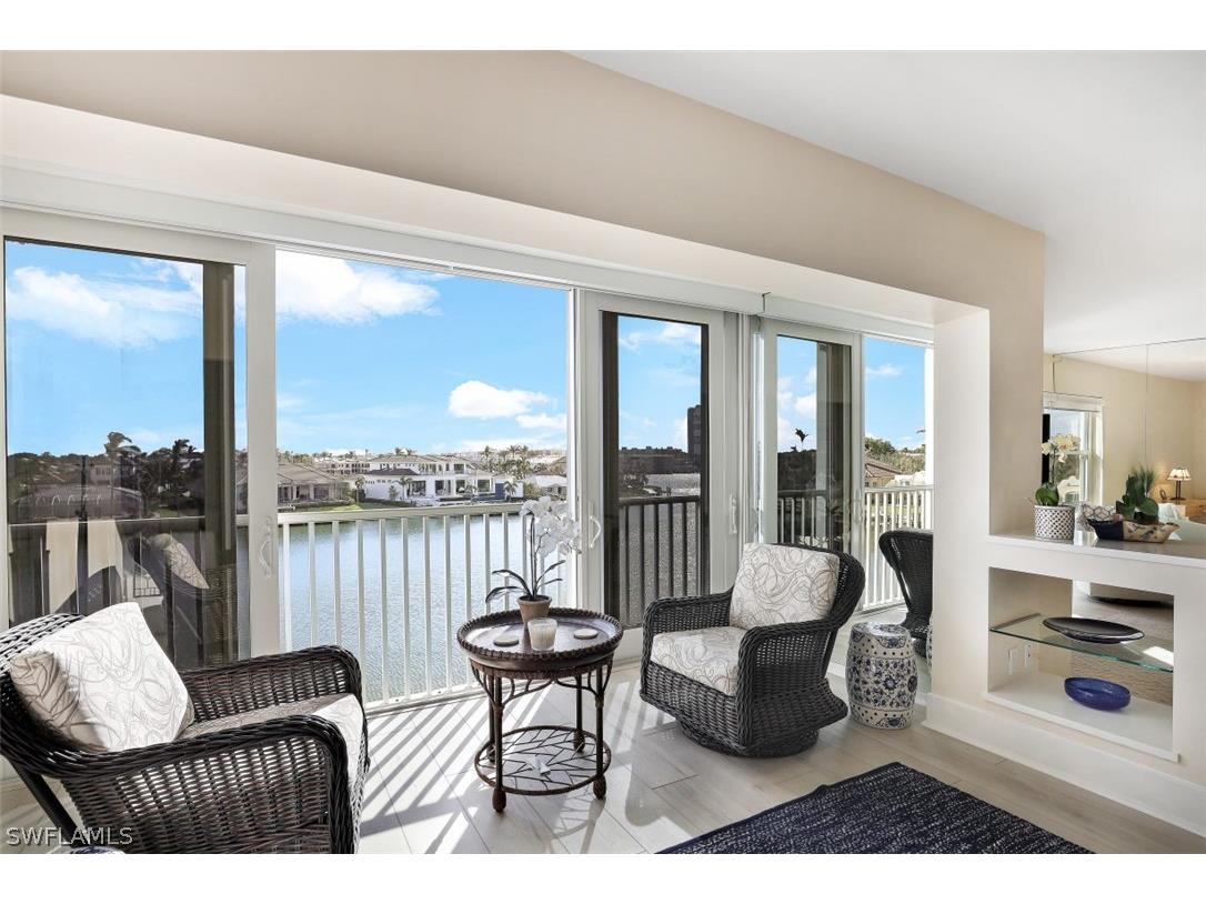 300 Park Shore Drive #4E Naples FL 34103 222084438 image1