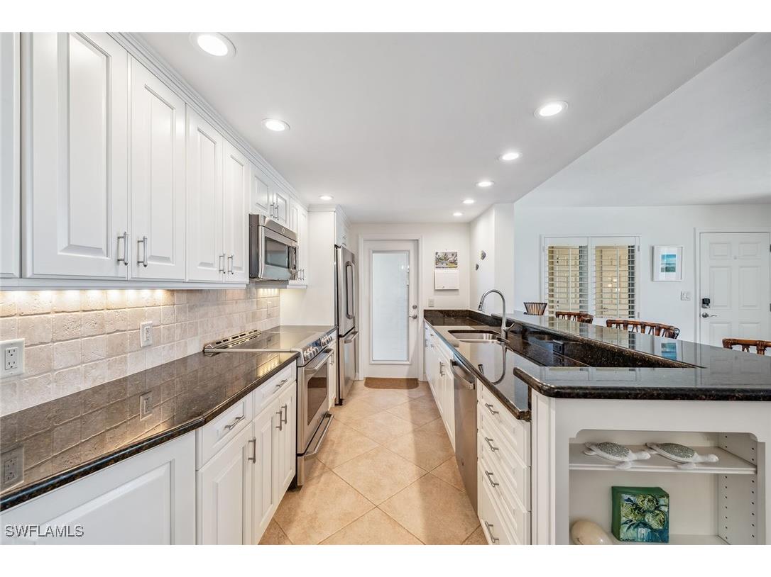 3000 Gulf Shore Boulevard N #207 Naples FL 34103 225023282 image5