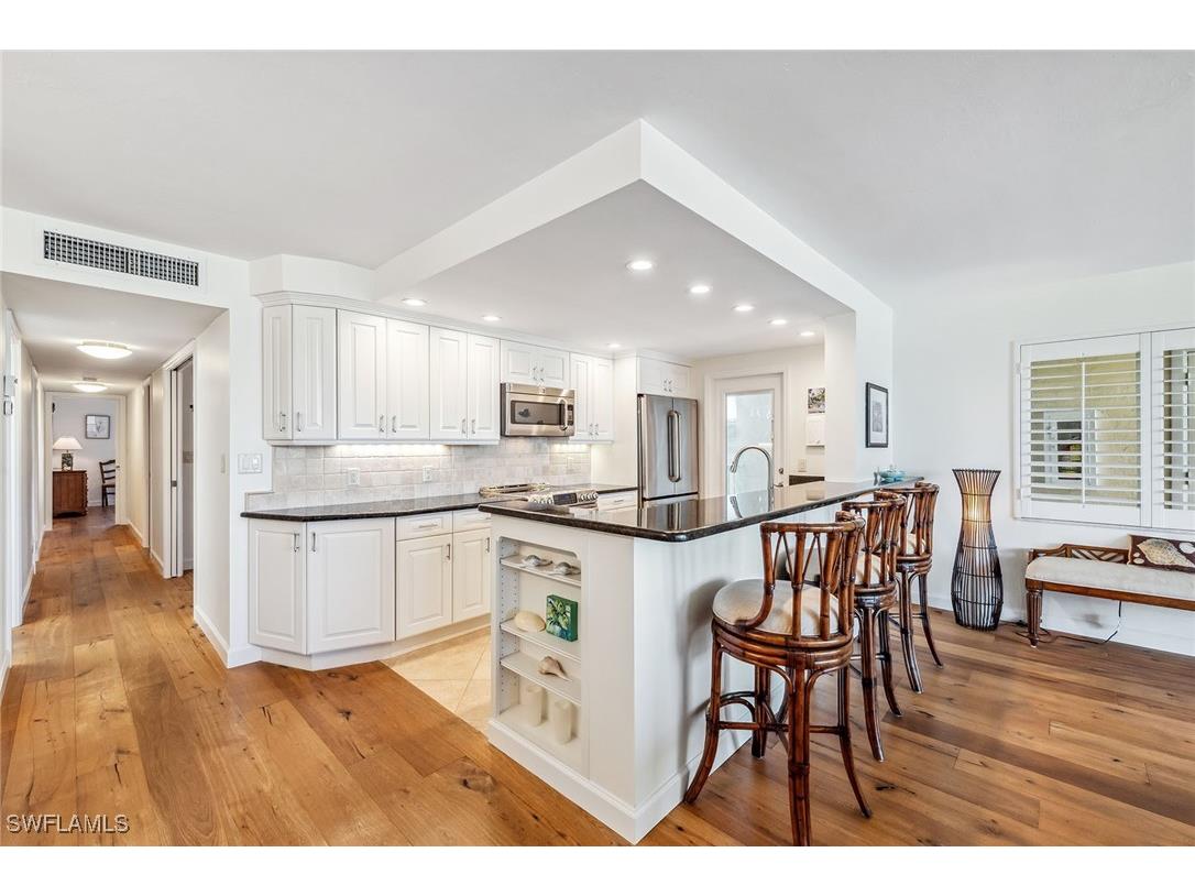 3000 Gulf Shore Boulevard N #207 Naples FL 34103 225023282 image7