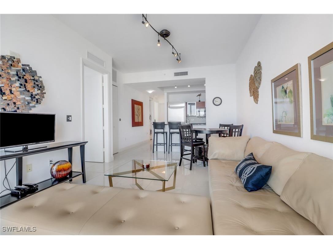 3000 Oasis Grand Boulevard #MPH6 Fort Myers FL 33916 225035296 image14