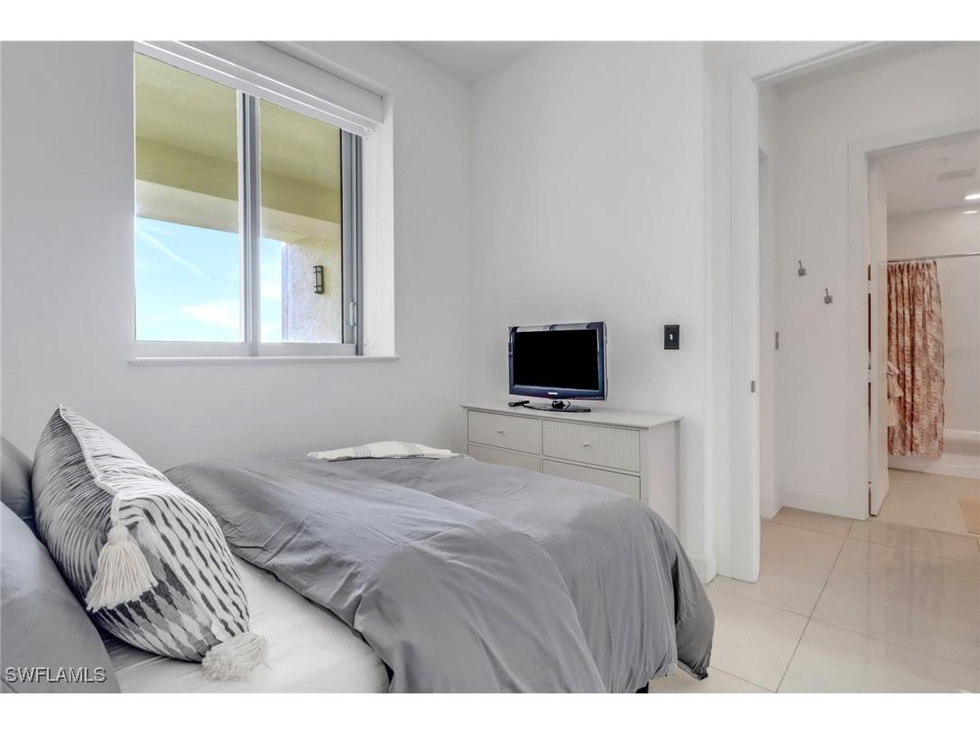 3000 Oasis Grand Boulevard #MPH6 Fort Myers FL 33916 225035296 image20