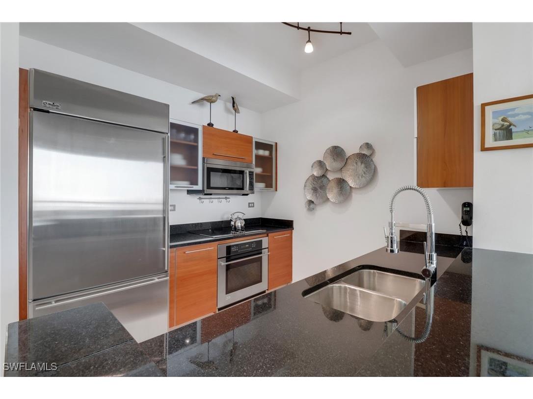 3000 Oasis Grand Boulevard #MPH6 Fort Myers FL 33916 225035296 image8