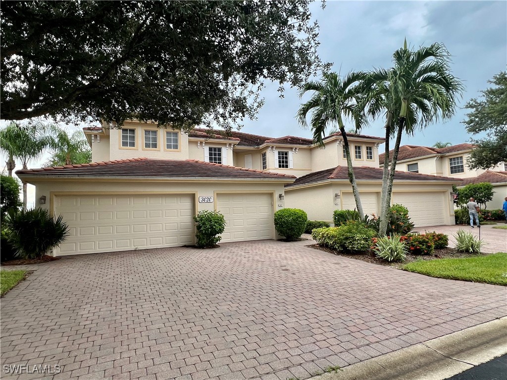 3020 Meandering Way #201 Fort Myers FL 33905 224068975 image1