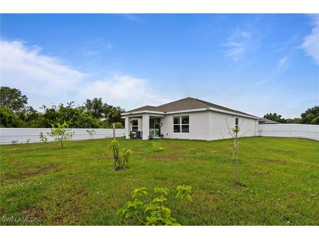 3021 June Circle Labelle FL 33935 225044967 image5