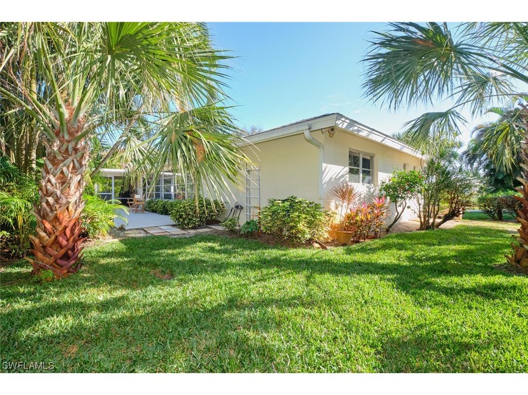 303 Cypress Way W, Naples, FL, 34110 MLS 224005712 Edina Realty