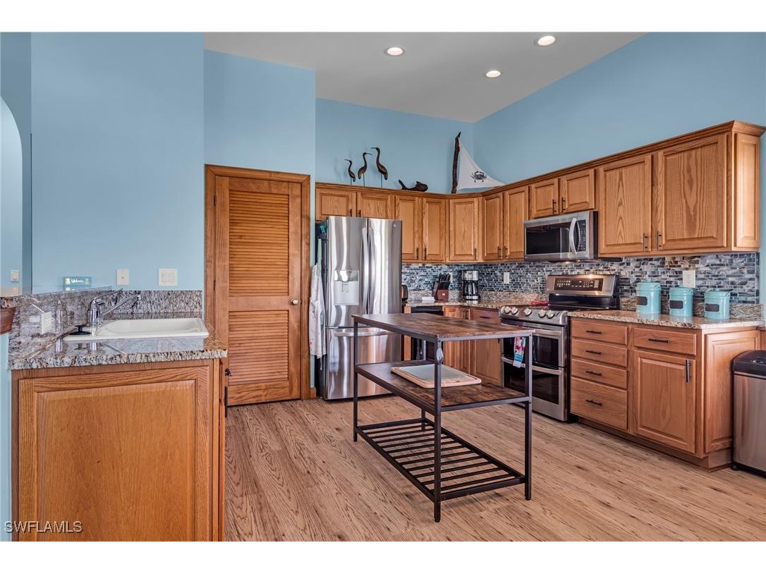 305 Storter Avenue N #5 Everglades City FL 34139 225039822 image12