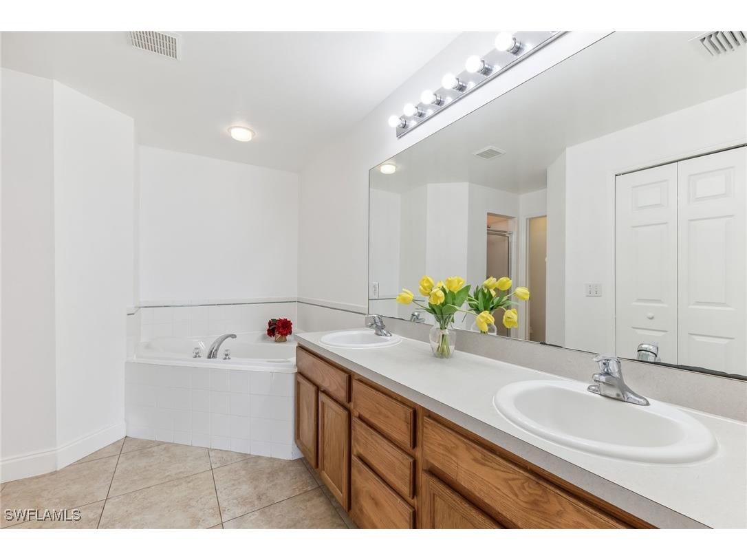 3066 NW 3rd Place Cape Coral FL 33993 225040298 image4