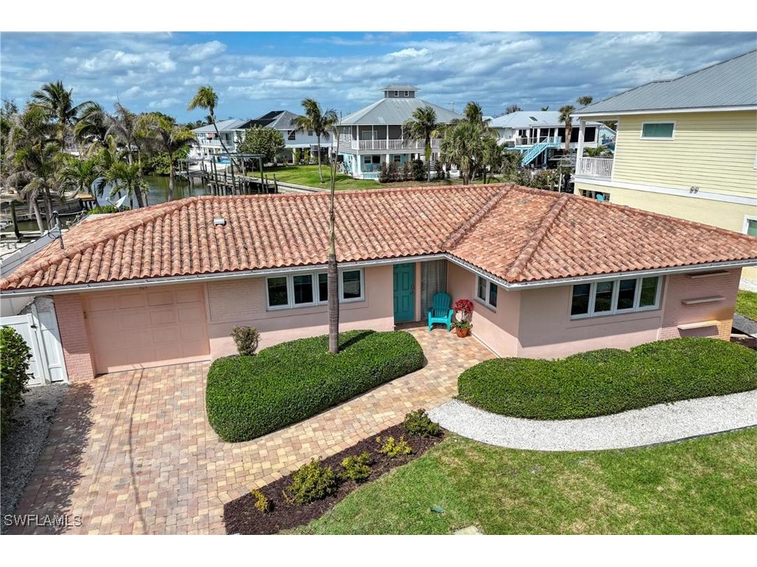 309 Madison Court Fort Myers Beach FL 33931 225024037 image1