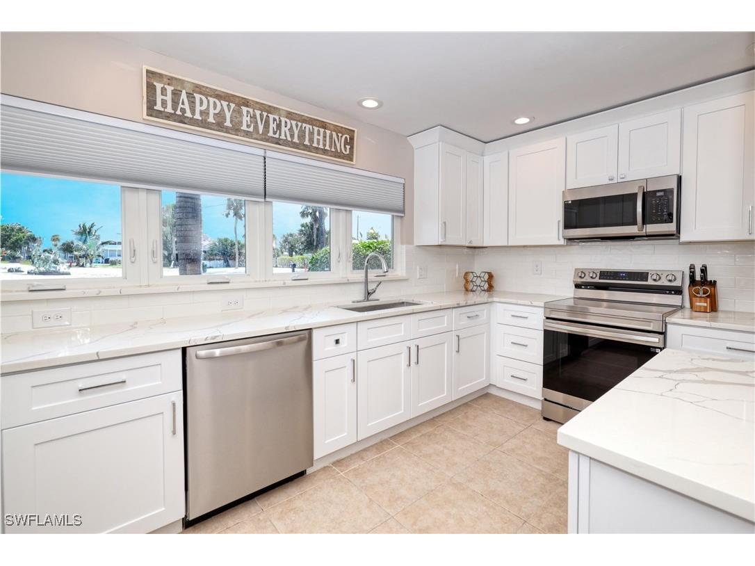 309 Madison Court Fort Myers Beach FL 33931 225024037 image3