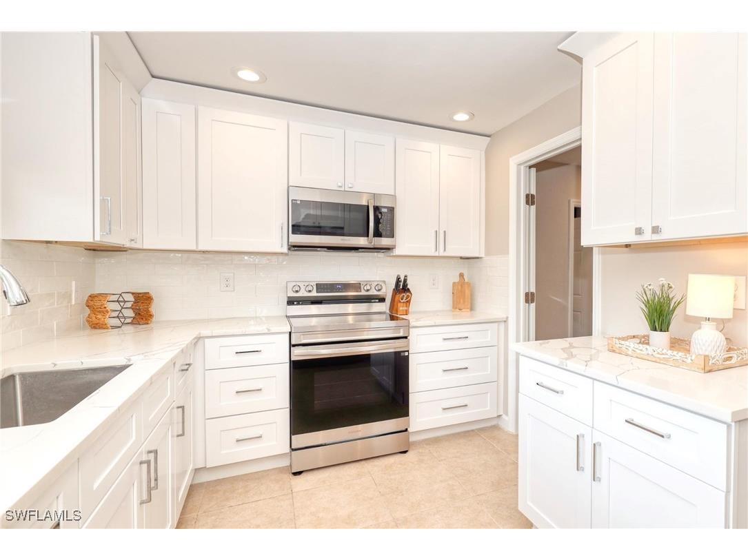 309 Madison Court Fort Myers Beach FL 33931 225024037 image5