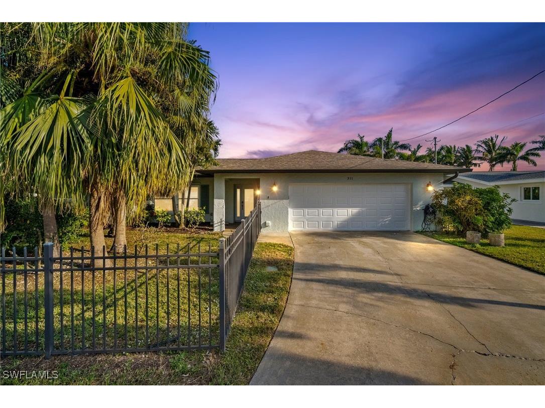311 Harris Court North Fort Myers FL 33917 224029844 image1