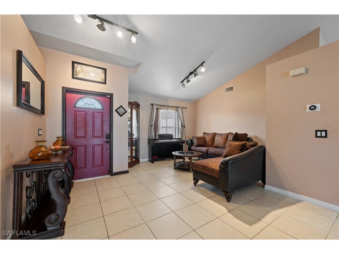 313 SE 21st Lane Cape Coral FL 33990 225019582 image8