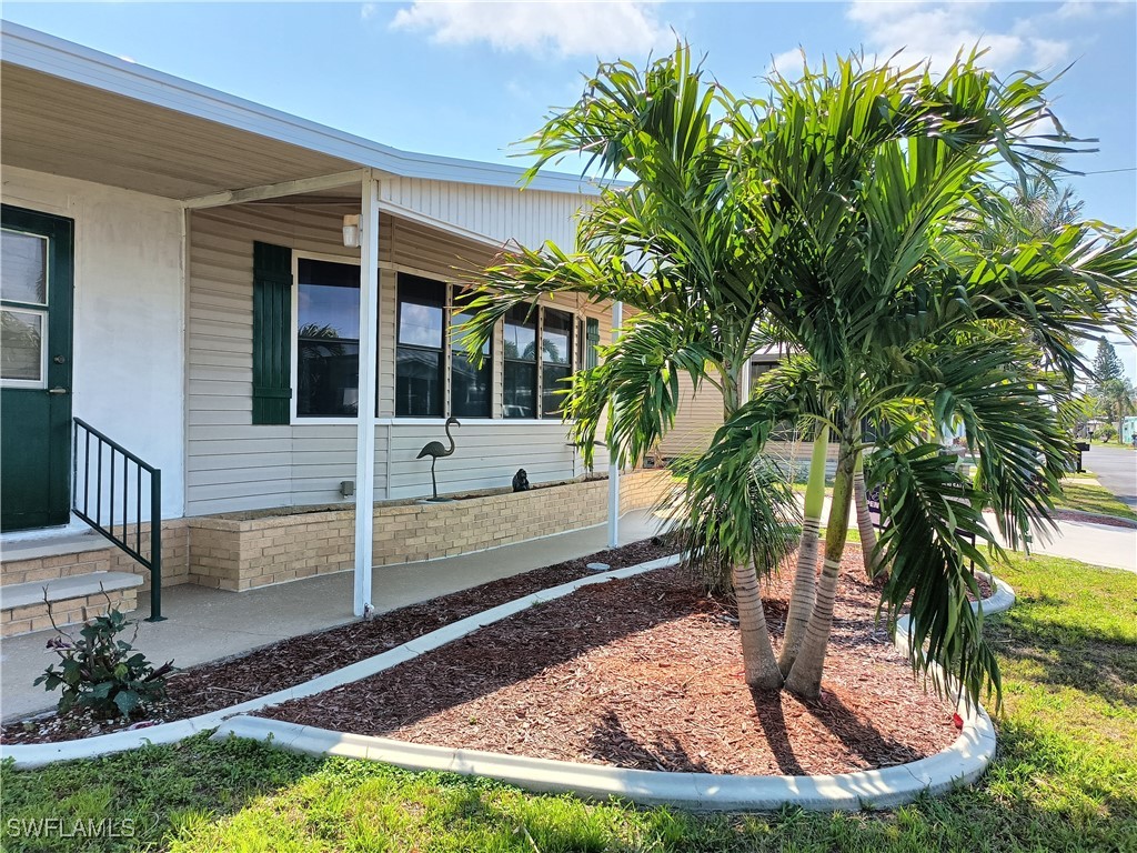 3138 Running Deer Drive North Fort Myers FL 33917 225025249 image1