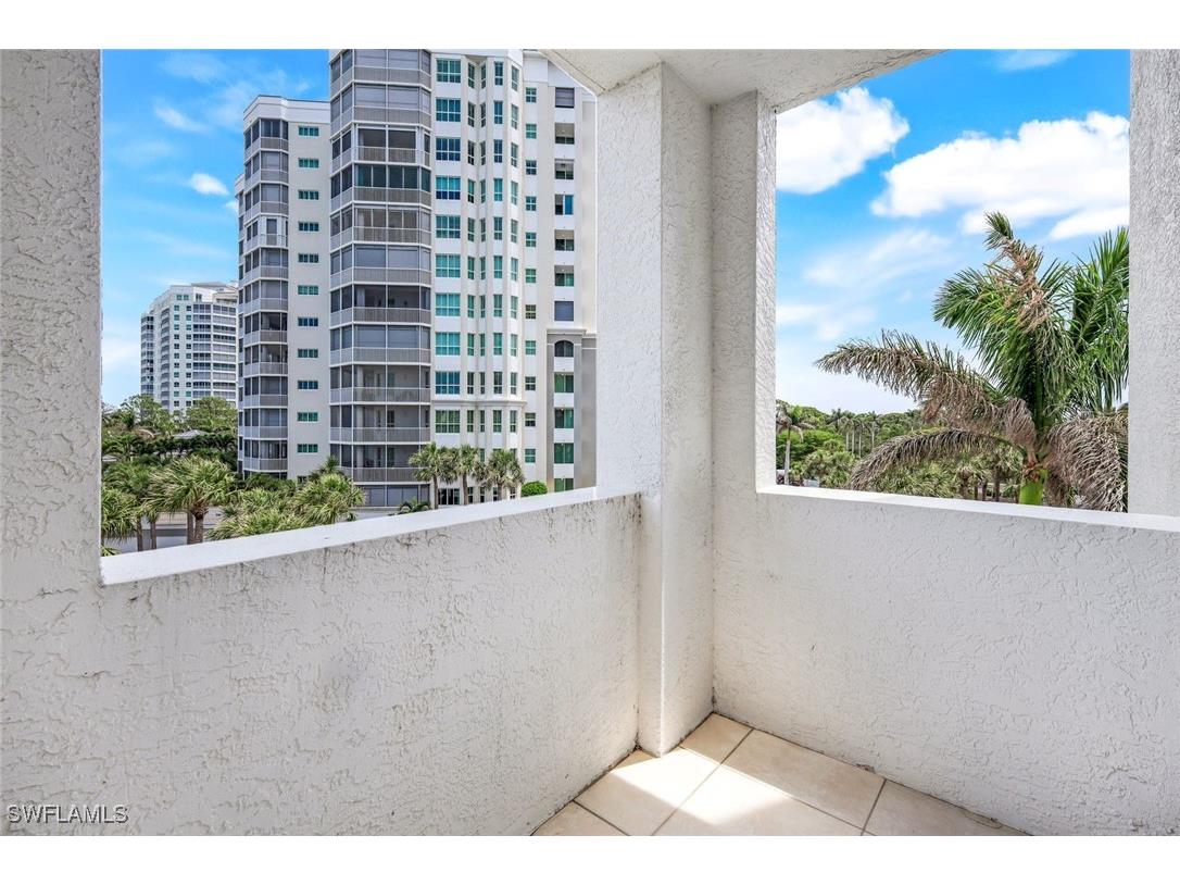 315 Dunes Boulevard #307 Naples FL 34110 225046306 image23