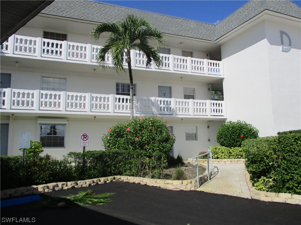 315 Saint Andrews Boulevard #D24 Naples FL 34113 224008741 image1