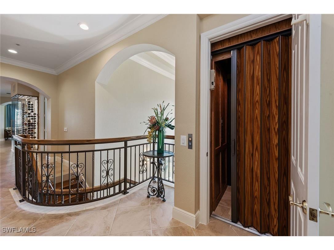 3160 Serena Lane #202 Naples FL 34114 225039455 image4