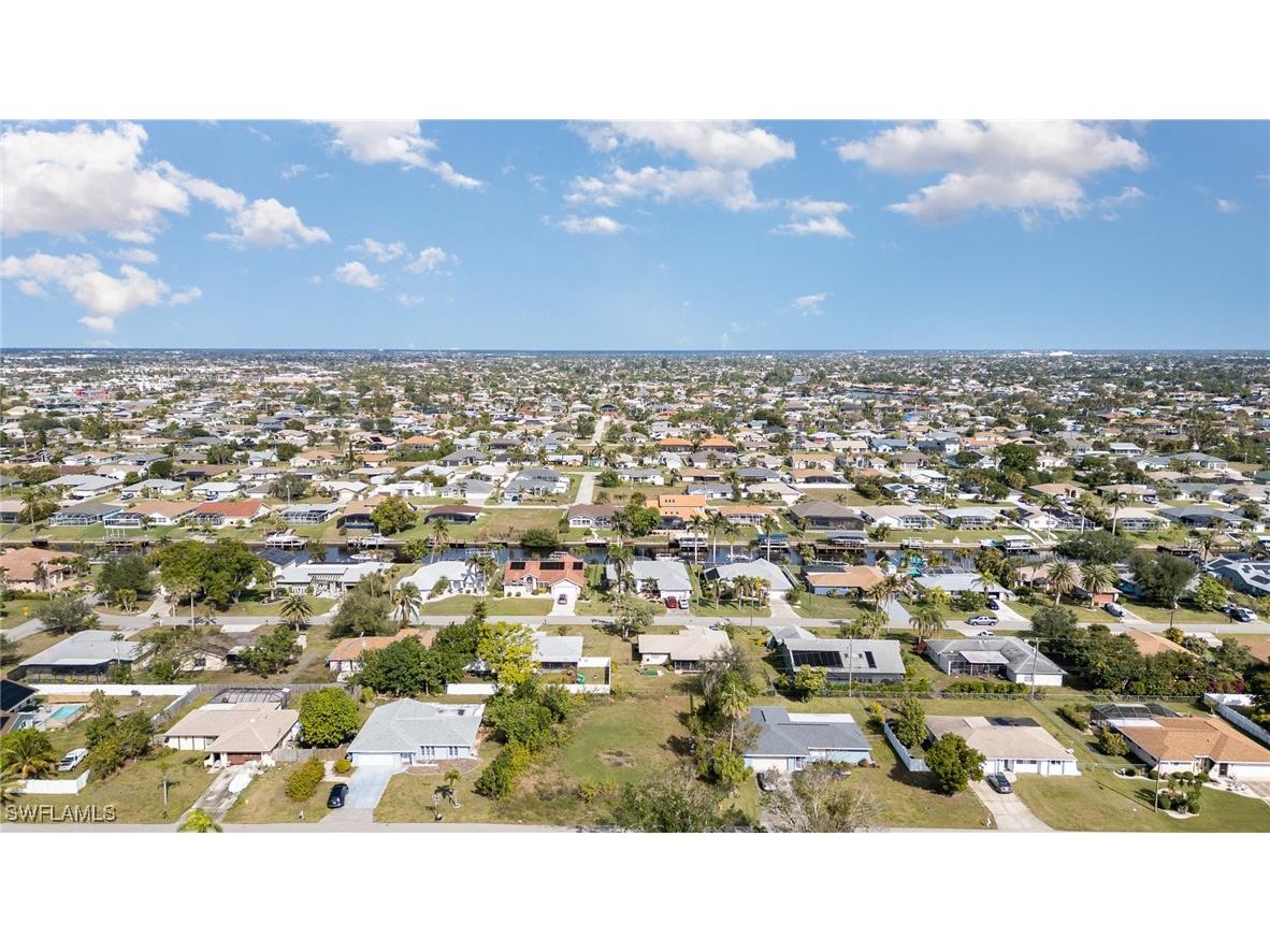 317 SE 32nd Terrace Cape Coral FL 33904 225010022 image3